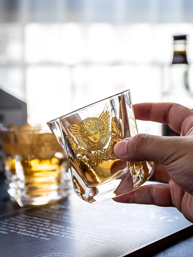 Medusa Gold Head Malowane szkł – Wine Beer Liquor recenzja i cena