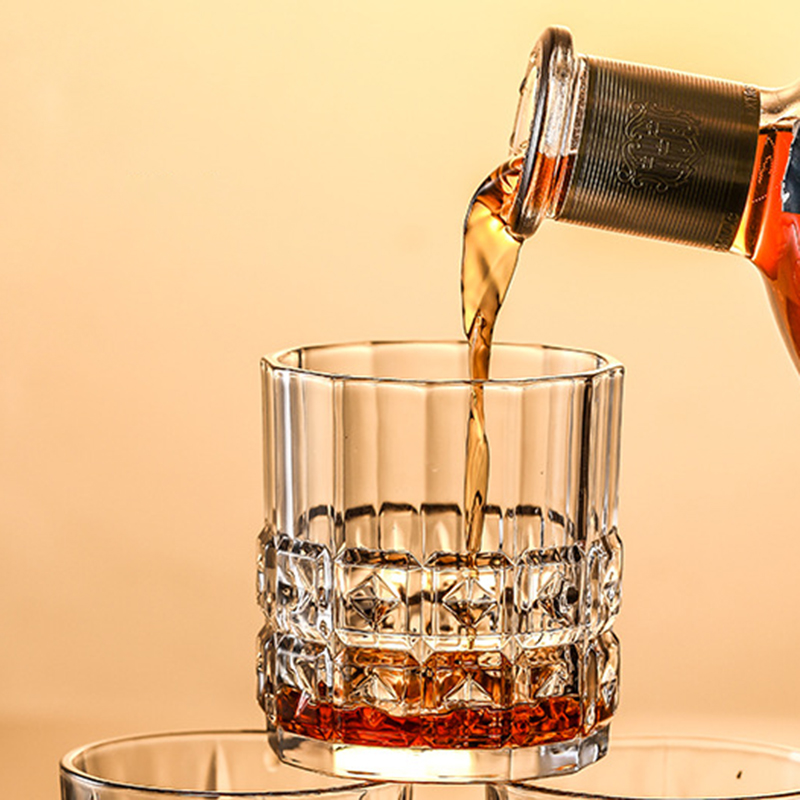 Różne szklane kubki Szklany ku – Wine Beer Difference recenzja i cena